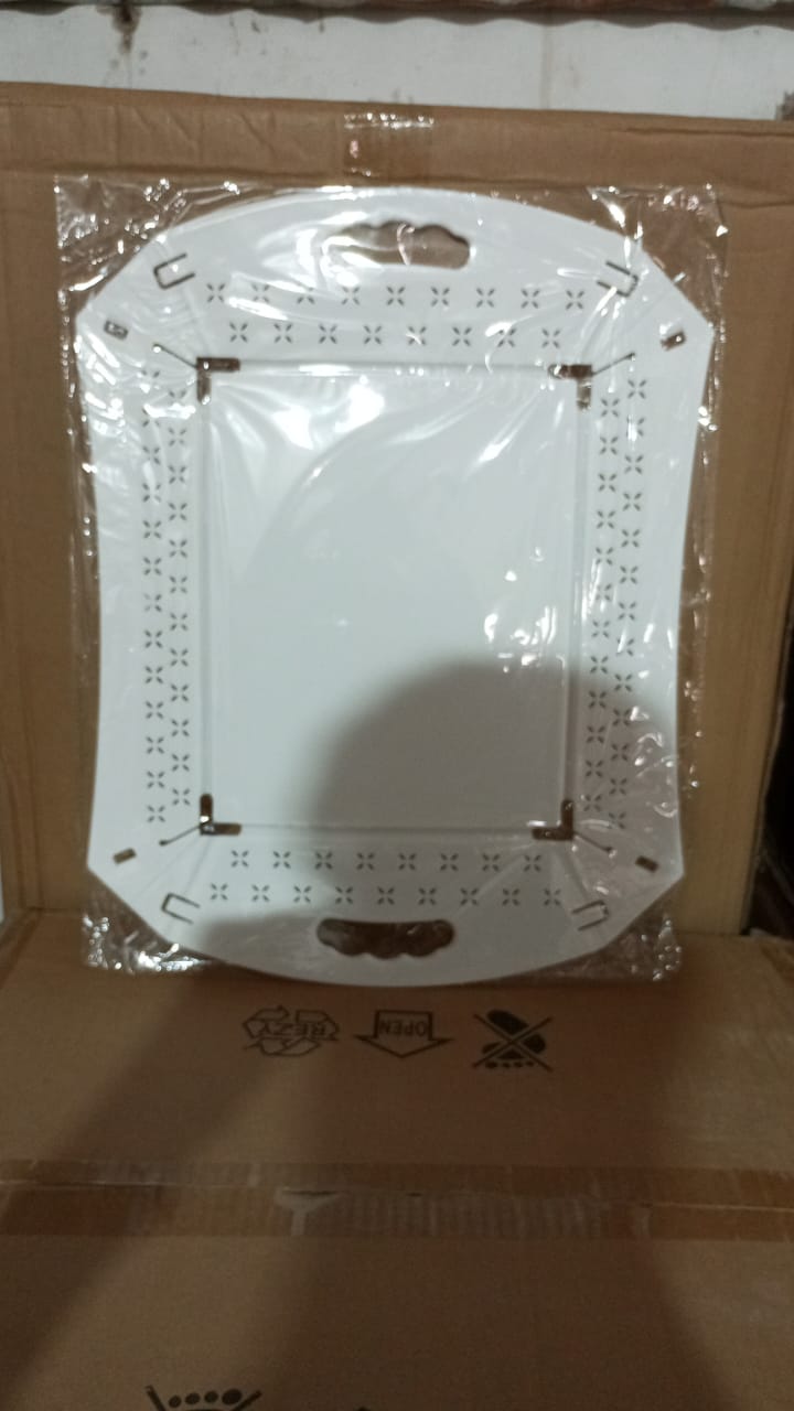 10018 Foldable Serving Tray Plastic Serving Tray With Handle Serving Tray For Food, Kitchen, Outdoors, Restaurants (1 Pc) 10018 Foldable Serving Tray Plastic Serving Tray With Handle Serving Tray For Food, Kitchen, Outdoors, Restaurants (1 Pc)